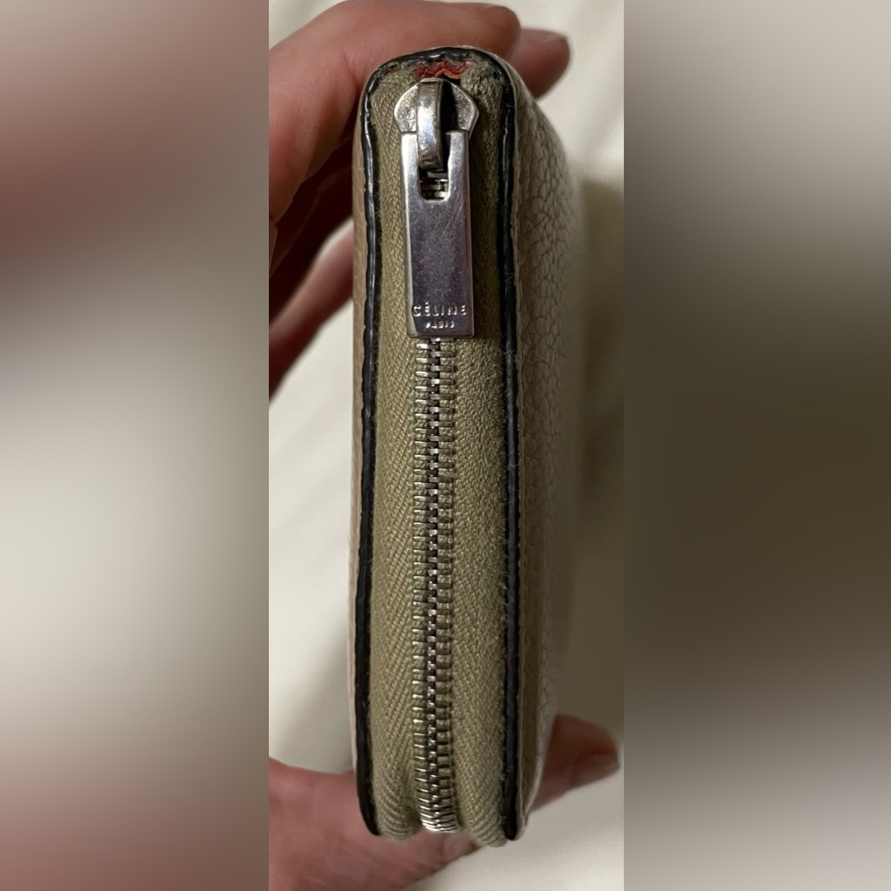 Beautiful Celine Authentic Vintage Taupe Leather Wallet w/ Gorgeous Red Interior - Picture 9 of 16